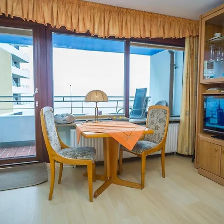 Haus-sylter-welle-053-wb * Westerland